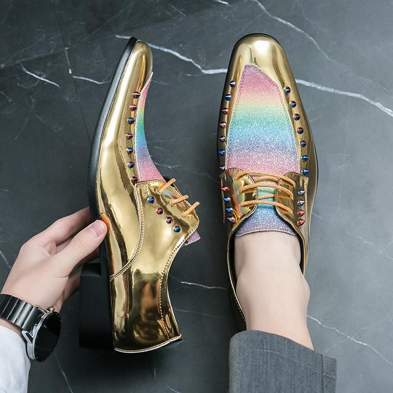 Fashion Rivet Design Golden Male Shoes British Pointed Toe Men Chelsea Boot Leather Luxury Glitter Men's Wedding Dress Shoes Oxfords