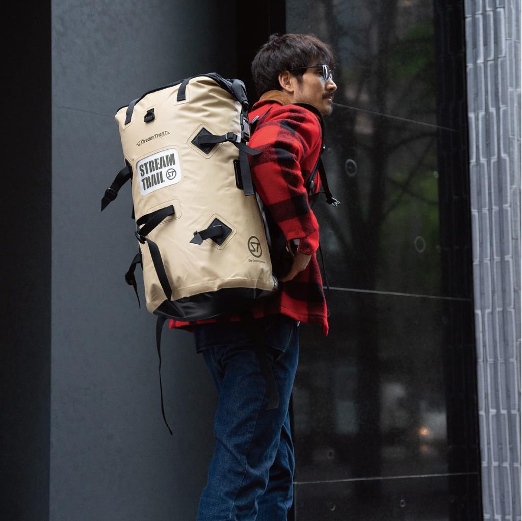 Mochila Impermeável Stream Trail DRYTANK60L-D2 AREIA