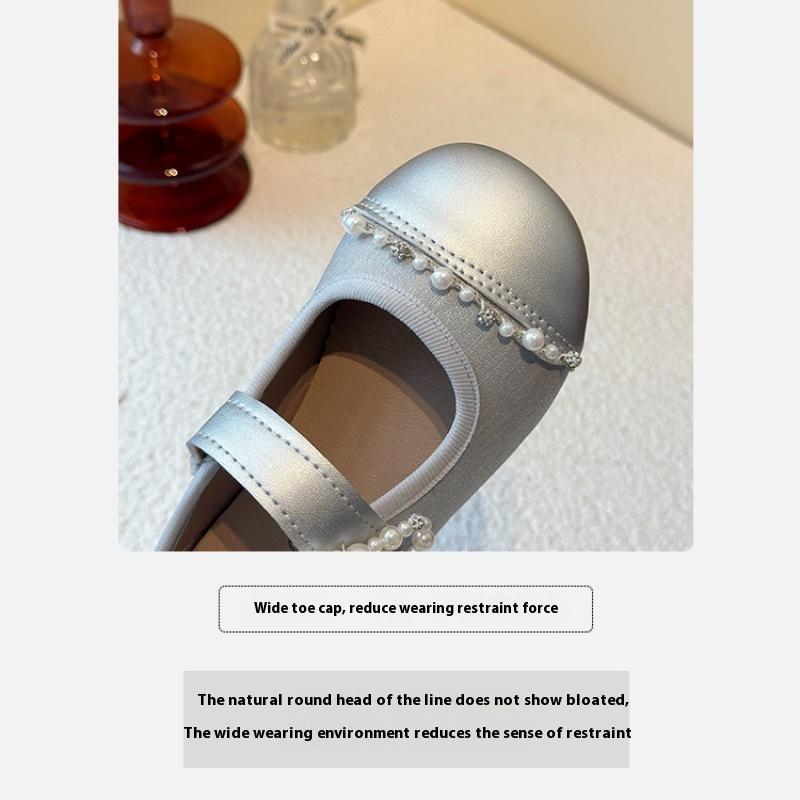 Modne i wygodne skórzane buty na miękkiej podeszwie dla dziewczynek w nowym stylu