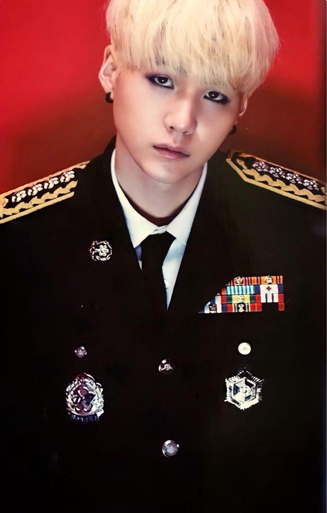 [USED] BTS pin badge Yoongi Suga Master brooch