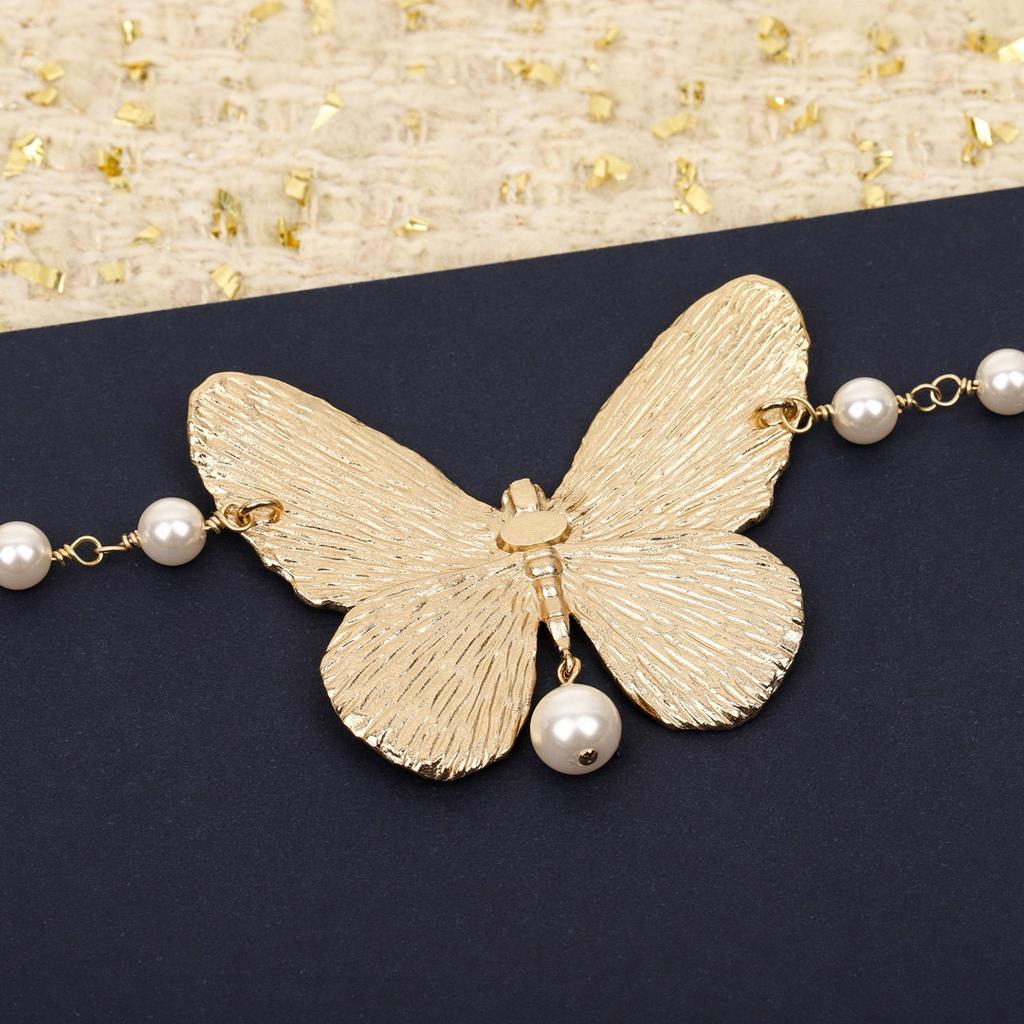 New Hot Brand Vintage Women's Necklace Luxury Jewelry For Women Gift Fashion Butterfly Type Designer Pendant Pearl Chain Choker
