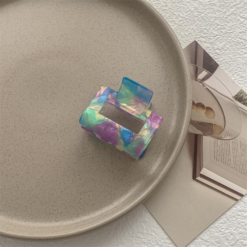 Korean Imitation Acetate High-End Shark Hair Clip - Elegant Hair Accessory for Stylish Looks