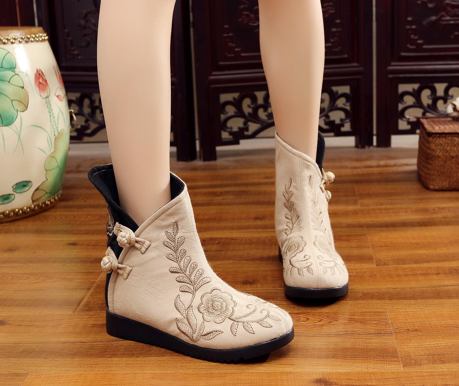 

2020 Нові Зимові Бавовняні Чоботи в Автентичному Китайському Стилі з Вишивкою 38