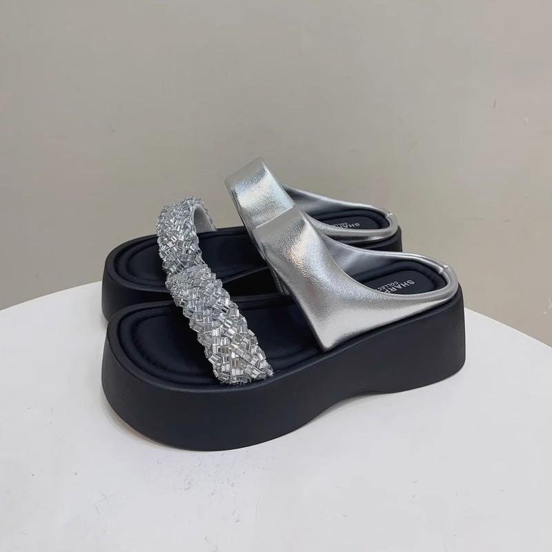 Plateau-Slipper mit Strass für Damen-Oberbekleidung 2025 Sommer neue modische vielseitige Zehensandalen