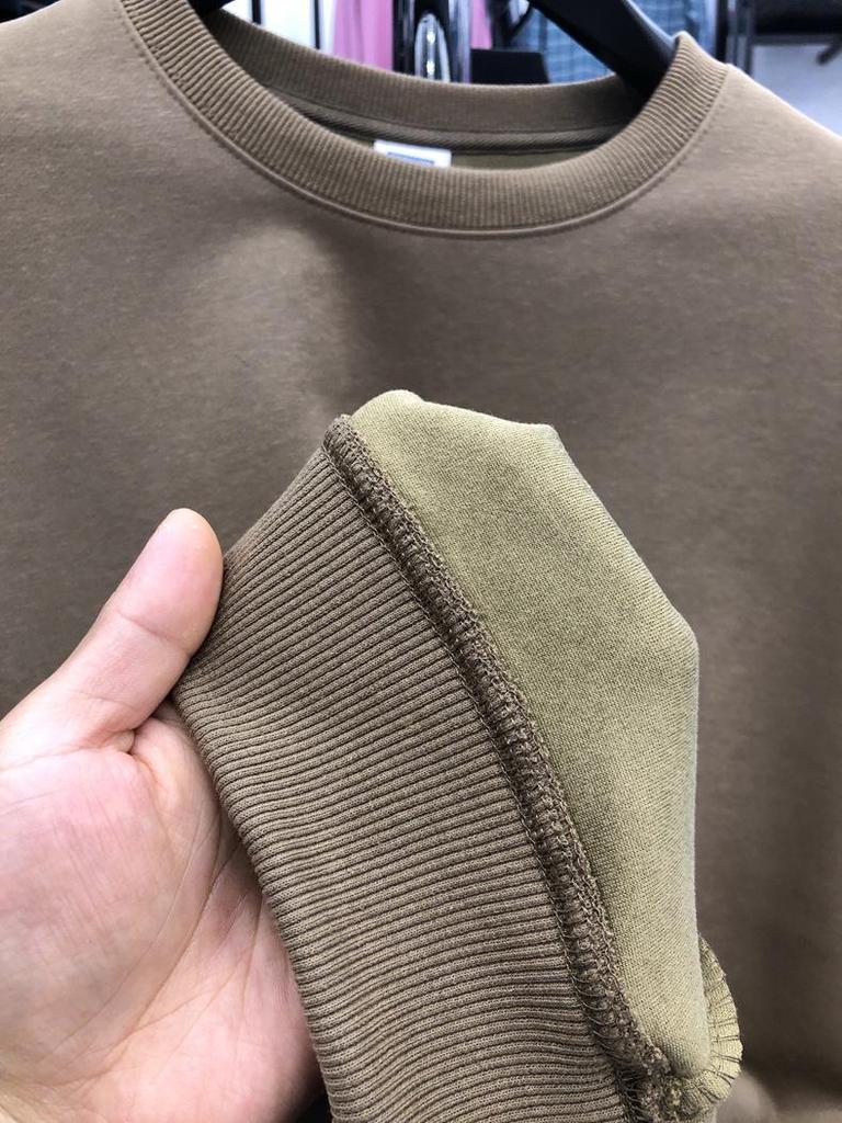 Men's Solid Color Crewneck Sweatshirt: Loose, Trendy, Long Sleeve Top for Spring and Autumn