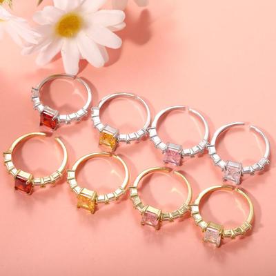 Anelli alla moda in stile europeo-americano placcati in oro 18 carati su rame con zirconi colorati