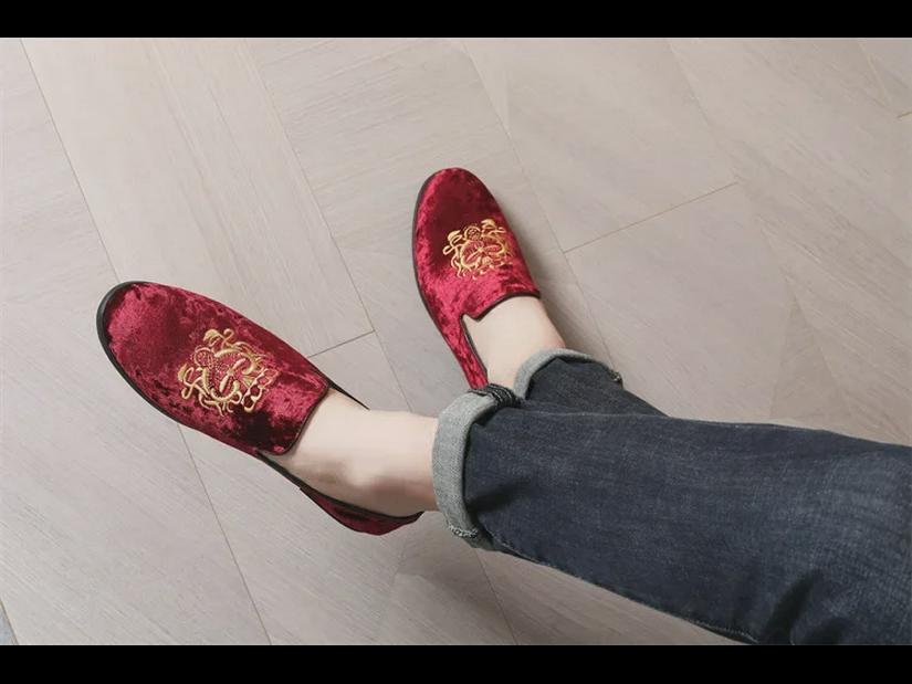 Men's Embroidered Slip-On Loafers: Summer Breathable Round-Toe Casual Shoes