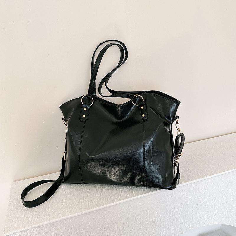 

2024 новая нишевая трендовая сумка для отдыха, для студентов, для поездок на работу, женская сумка-тоут, большая вместительная сумка через плечо чёрный