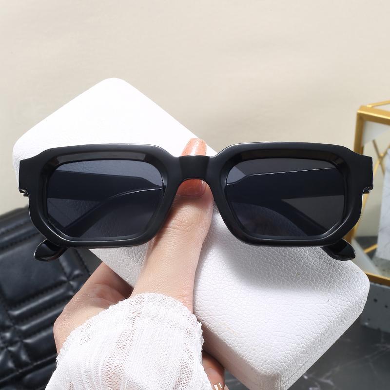 Classic Retro Women Sunglasses Square Frame Glasses Simple Fashion Style Street Pography Eyeglasses UV400 Female