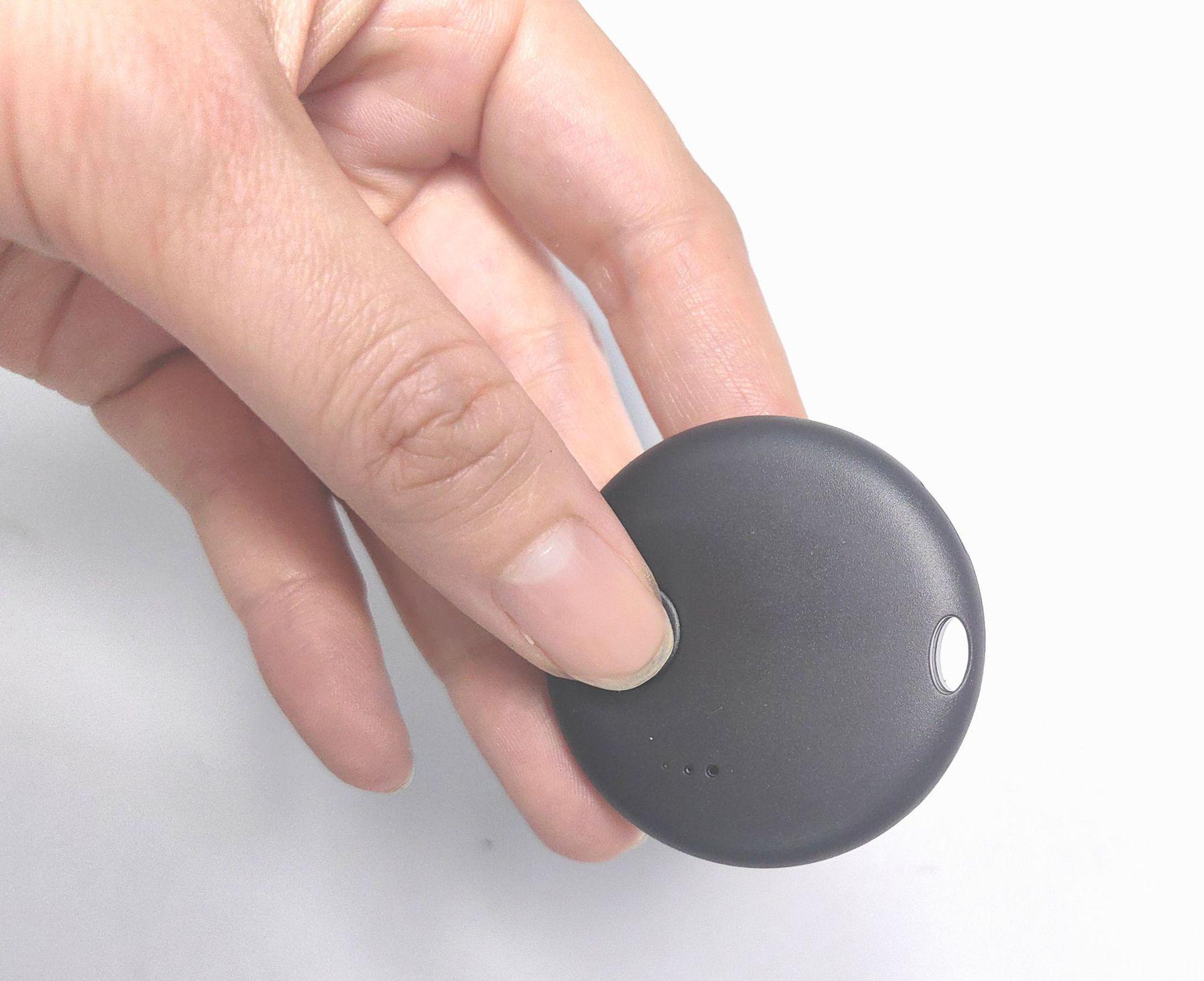 

Глобальное позиционирование Устройство против потери для Apple AirTag; Идеально подходит для отслеживания домашних животных и детей.