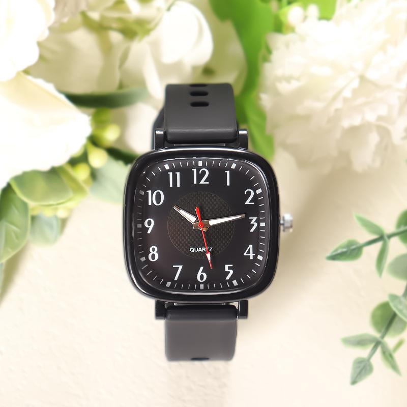 Fashionable Square Dial Teen Watch Quartz Movement 30m Water Resistance And Casual Style