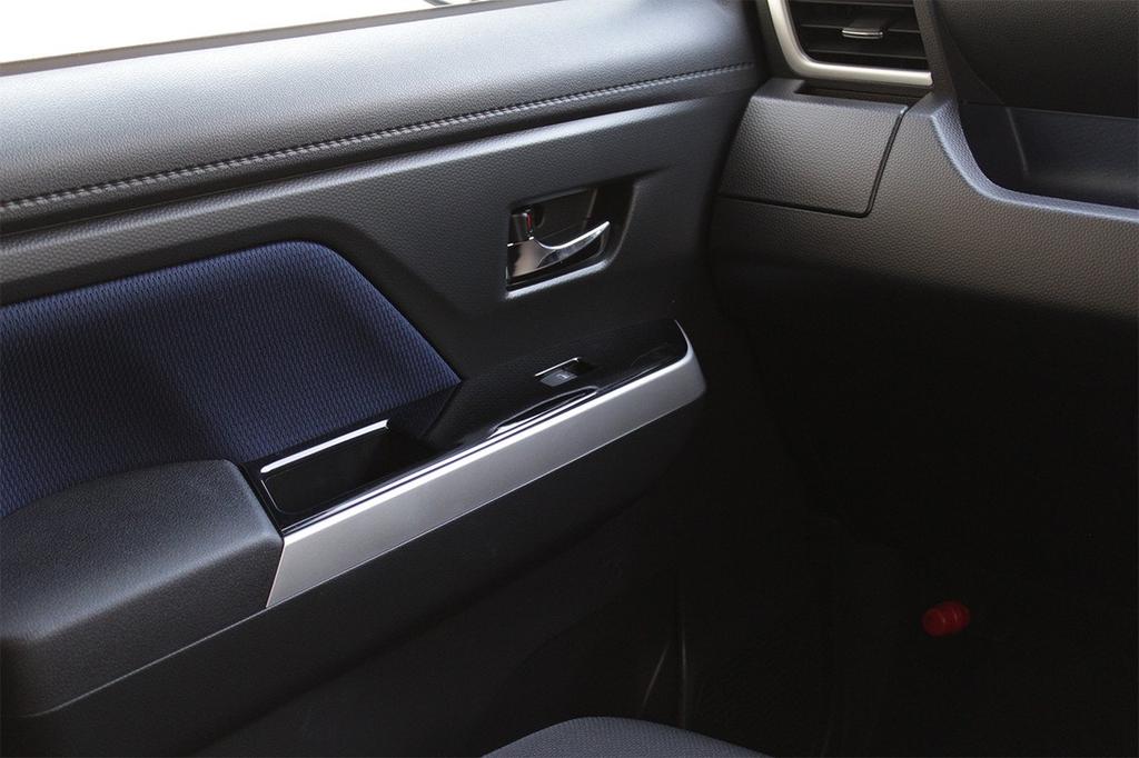 SecondStage Toyota Tank Roomy PWSW Panel Piano Black T326BLK (Door Switch)