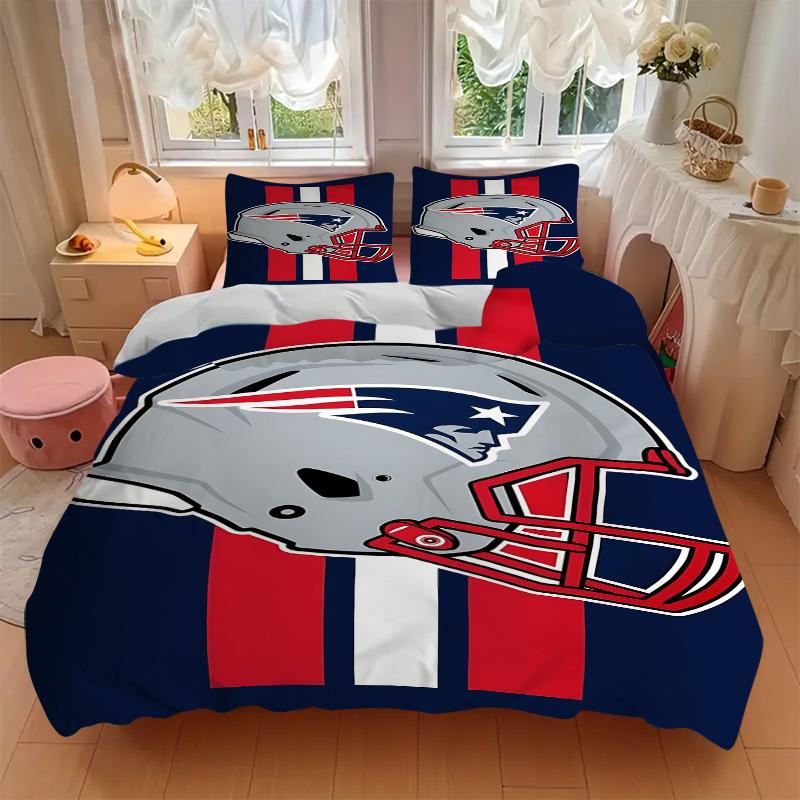 3pcs New England Patriots Football Helmet with Red White Stripes Home Bedding Set-Universal Three-Piece Suit for Bedroom, Guest Room, Living