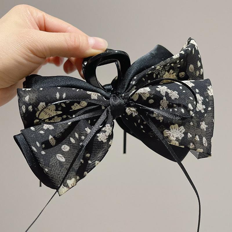 Elegant Feather Fluffy Hair Claw Clip - Fairy Cloud Design