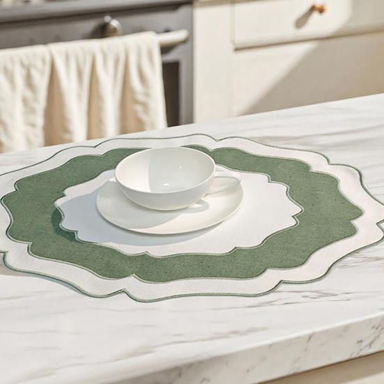 Scalloped Linen Placemat Dining Table Mat Machine Washable Wrinkle Free Dining Placemat for Home Farmhouse Kitchen Restaurant
