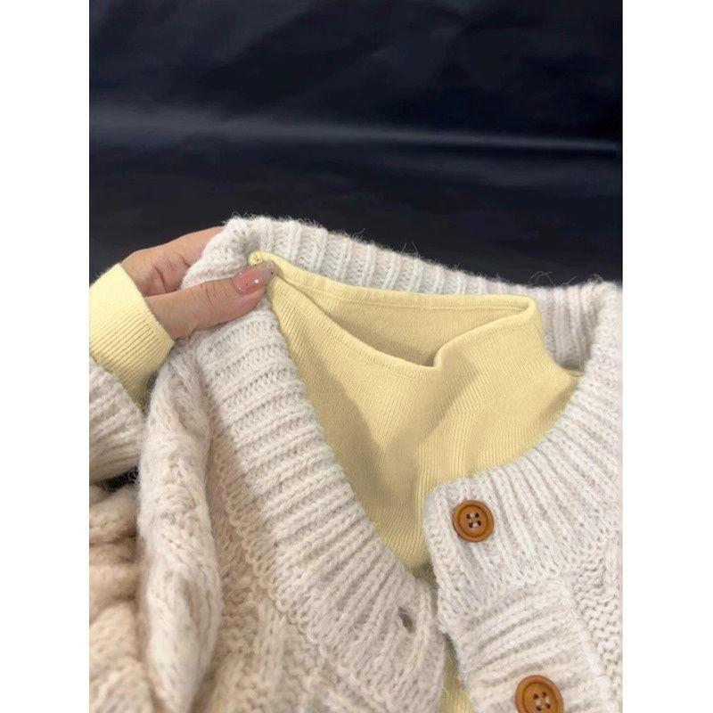 Women's Stunning Creamy Yellow Soft Knit Sweater - Fluffy Half-High Neck, Long-Sleeved, Slim-Fit for Autumn/Winter