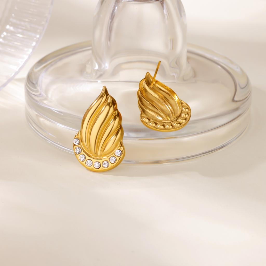 Free Shipping Luxury Cubic Zirconia Fire Stud Earring for Women Stainless Steel Piercing Earring 2025 Fashion Wedding Zircon