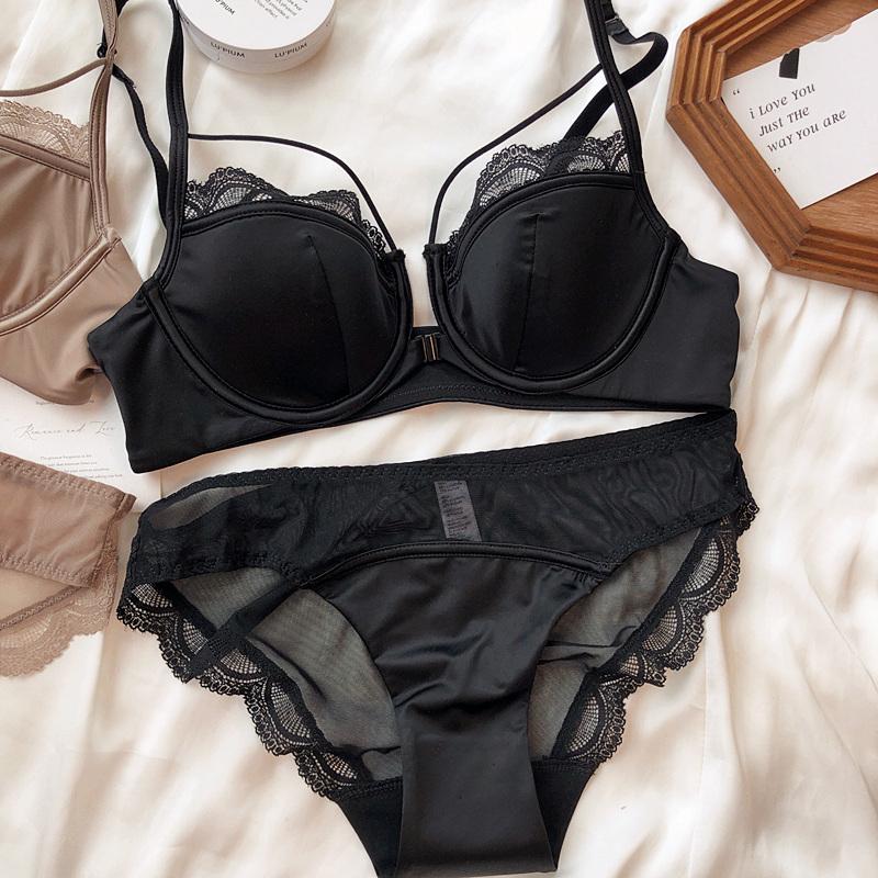 Sutien cu cataramă în față cu goluri sexy Set de lenjerie de corp pentru femei, cupă subțire din dantelă franceză, bralette confort, adunați sutien push-up și chiloți Lenjerie