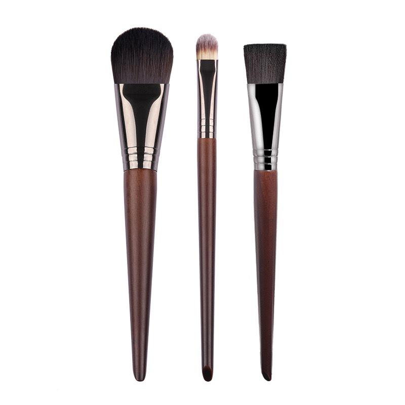 Flat Head Makeup Brush - Foundation & Mask Applicator with Soft Artificial Fiber Bristles