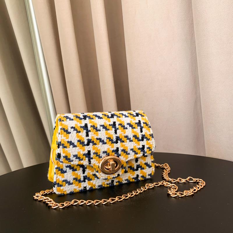 

Thousand Birds Multi-color Soft Surface Stray Bag Women s 2024 Spring New Crossbody Small Cloth Bag One Shoulder Underarm Lock Chain Bag жовтий