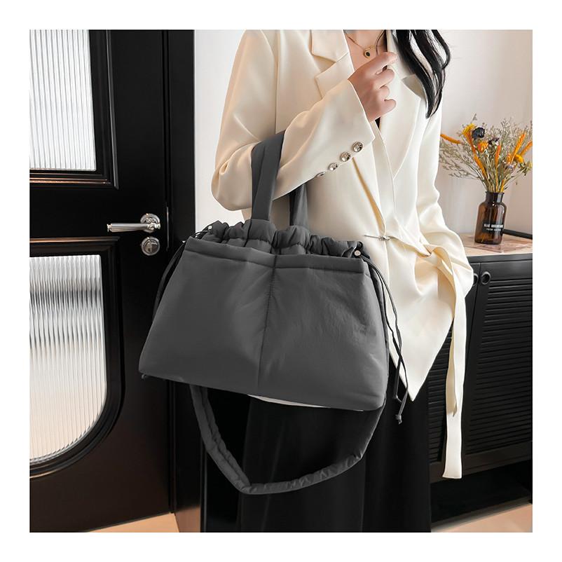 IELGY Casual Nylon Cloth Drawstring Soft Quilted Handbag Lightweight Simple Cotton Bag Large Capacity Crossbody