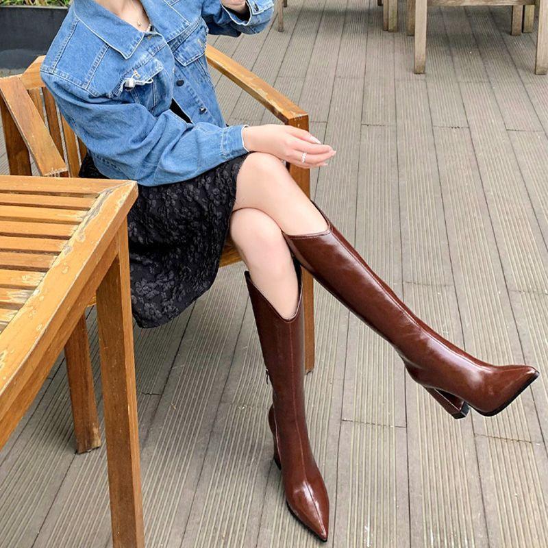 

Женские белые высокие каблуки длинные сапоги рыцарские сапоги 2024 осень зима горячие продажи дизайнерские остроносые сапоги до колена ретро-ботасы 39 светло-коричневого