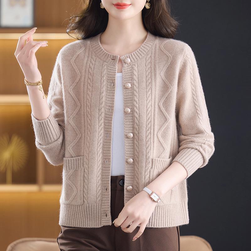 

Autumn/Winter Fashionable Wool Sweater: Thick Knit Cardigan Coat for Women, Loose Plus Size L [100-115 jin]