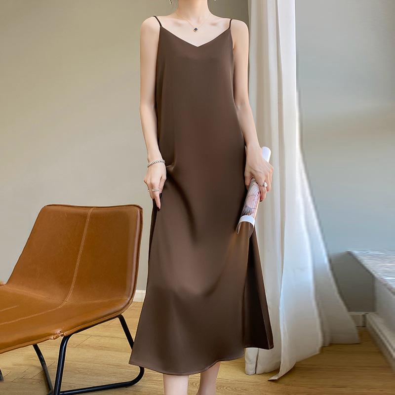 Vestido Slip de Seda Mezclada con Cuello en V para Mujer Talla Grande - Colección Primavera 2024