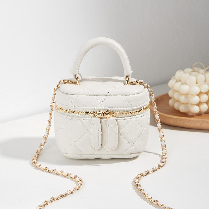 2025 Новая женская сумка Модная ручная мини-сумка Стеганый стиль Сумка на цепочке Универсальная на плечо Кроссбоди Женская сумка White large size