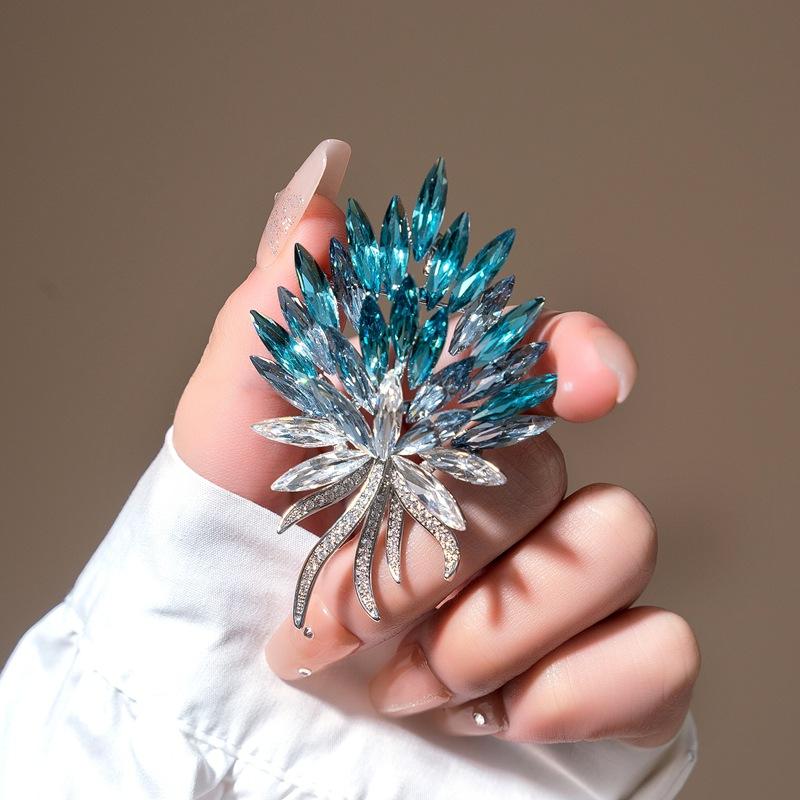 Ancient style auspicious clouds peony flower brooch elegant temperament high-end fashion corsage cheongsam Hanfu suit pin accessories