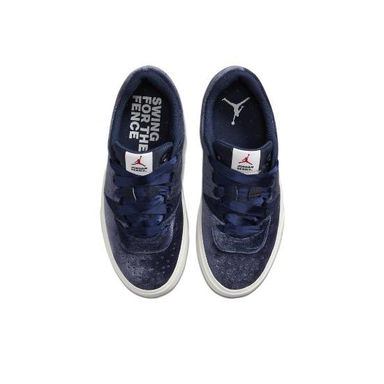 Air Jordan Wmns Jordan Series.05 SE Granatowy Aksamit DZ7737-460