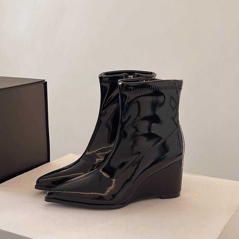 Fashion 2026 Autumn Pointed Toe Back Zipper Black Ankle Boots Chunky High Heel Short Platform Boots for Women Botas Mujer