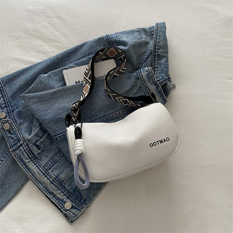 

Повсякденна та красива жіноча сумка-ніша Нова модна персоналізована сумка-месенджер 2024 року Легка та проста сумка-подушка через плече