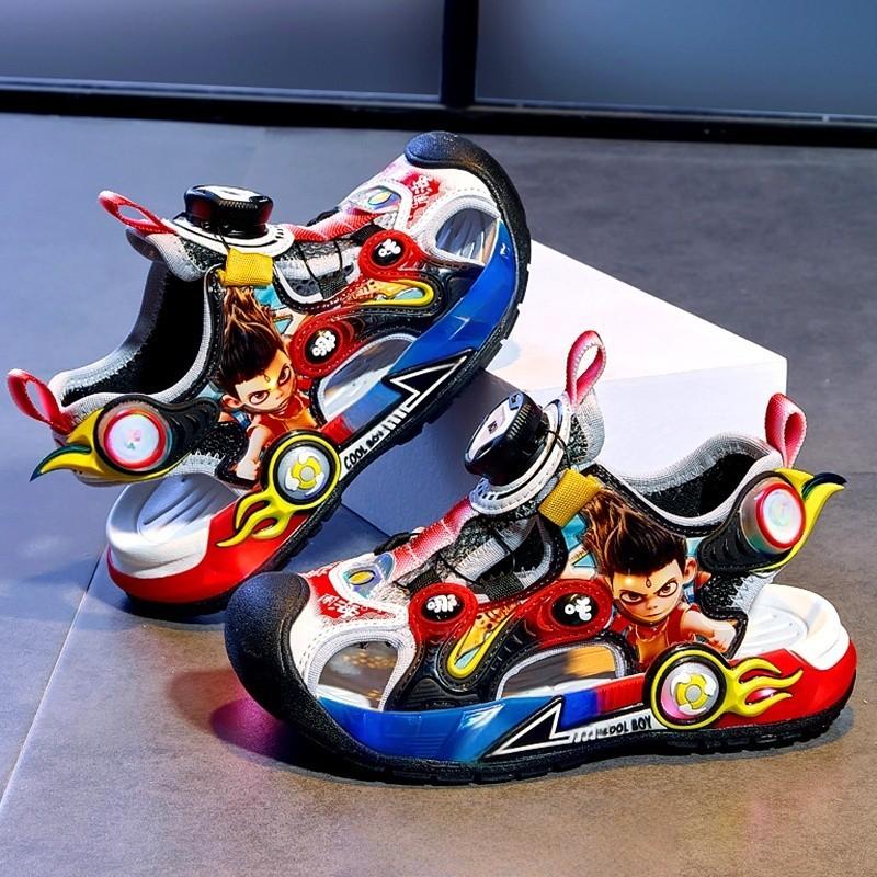 Boys Sandals Summer 2025 New Rotary Button Children's Beach Shoes Cartoon Boys Glowing Sports Sandals Tide