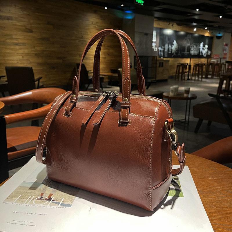 Kožená taška Dámská jarní/letní crossbody taška Dojížděcí ruční taška přes rameno Vintage nákupní taška