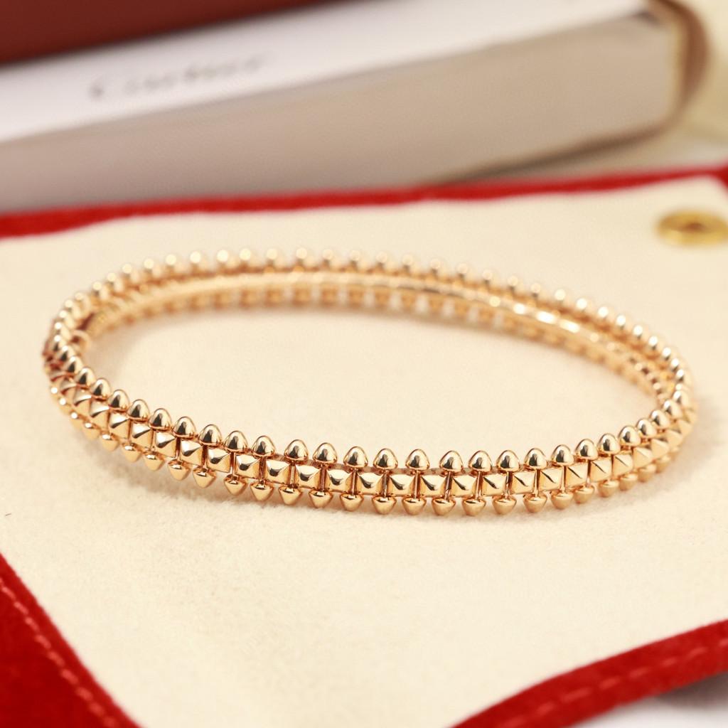 

Браслет з заклепками, виготовлений з високоякісного азійського золотого матеріалу, підходить для щоденного носіння як чоловіками, так і жінками. Подарунок на день народження. Подарунки для чоловіків та жінок рожевий колір золота