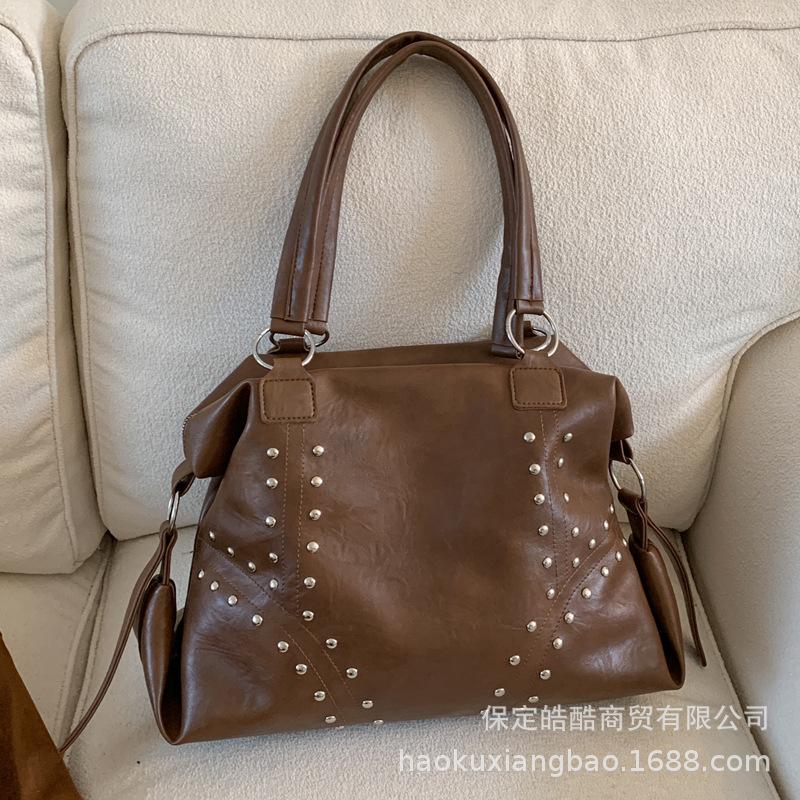 Retro Portable Locomotive Bag Women's 2025 New Trendy Fashion Niche Tote Bag High-end Large-capacity Armpit Bag