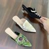 Mote Kvinner Baotou Brodert Flat Bunn Halv Tøfler Sommer Muller Sqaure Toe Sko Flat Utendørs Casual Walking Slides Zapatillas
