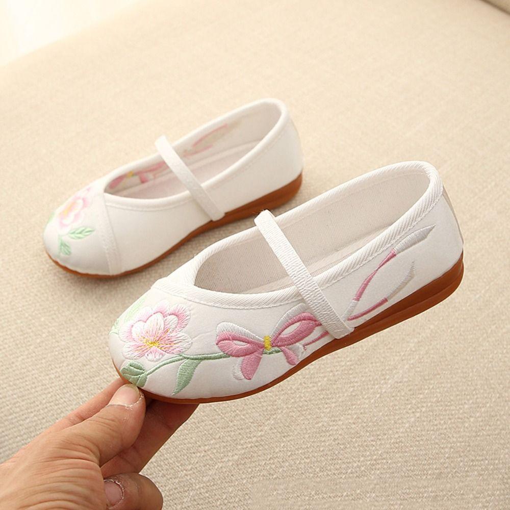 Chinese Style Girls' Dancing Shoes Wear Resistant Embroidered Cloth Shoes Ballet Shoes Walking