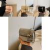 Chic Spring Women's Fashion Chain Crossbody Phone Bag Stylish And Unique Small Square Handbag