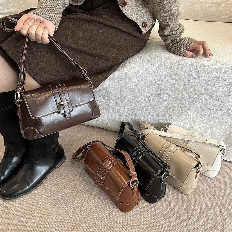 New texture retro shoulder bag temperament versatile commuter small square bag niche design color matching fashion bag