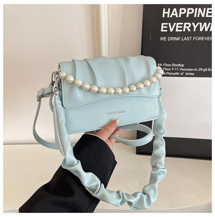 Niche bag women's spring new shoulder armpit bag high-end versatile girl pleated cloud bag