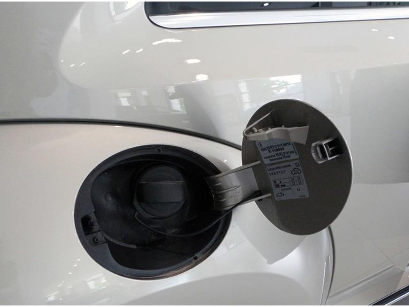 New Beetle Fuel Tank Filler Cap & Outer Cover Flap