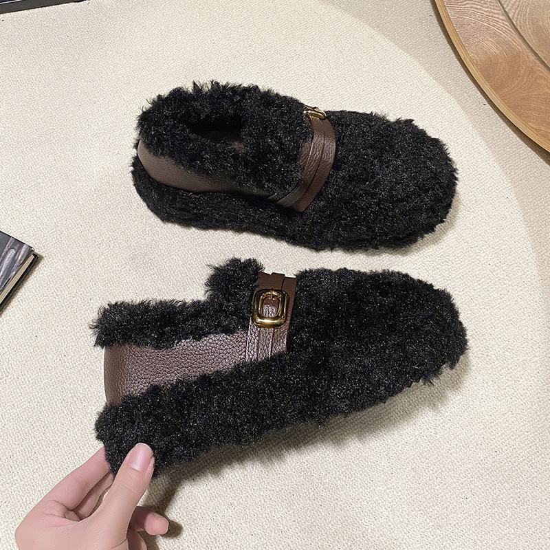 Lamb wool shoes women's outer wear 2025 new autumn and winter one-pedal women's shoes velvet warm beanie shoes gentle cotton shoes