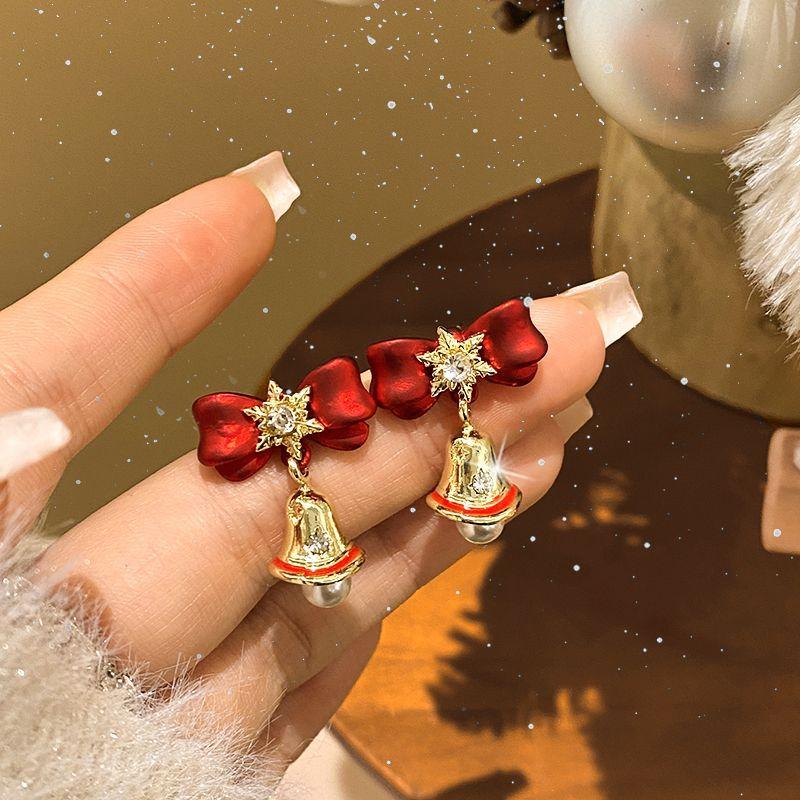 Diamond Snowflake Christmas Tree Pearl Stud Earrings Christmas Atmosphere Versatile Earrings Light Luxury Earrings