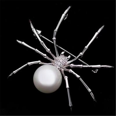 Kreative Brosche Übertriebene Partykleidung Schwarz Weiß Spinne Männer Frauen Anstecknadeln Schal Zubehör