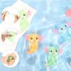 2/4 Stück Bunte Salamander Spielzeug Niedliche Malzzucker gefüllte Dehnbare Axolotl Spaß zum Quetschen Geburtstag Zubehör Party Mitgebsel Farbe Zufällig