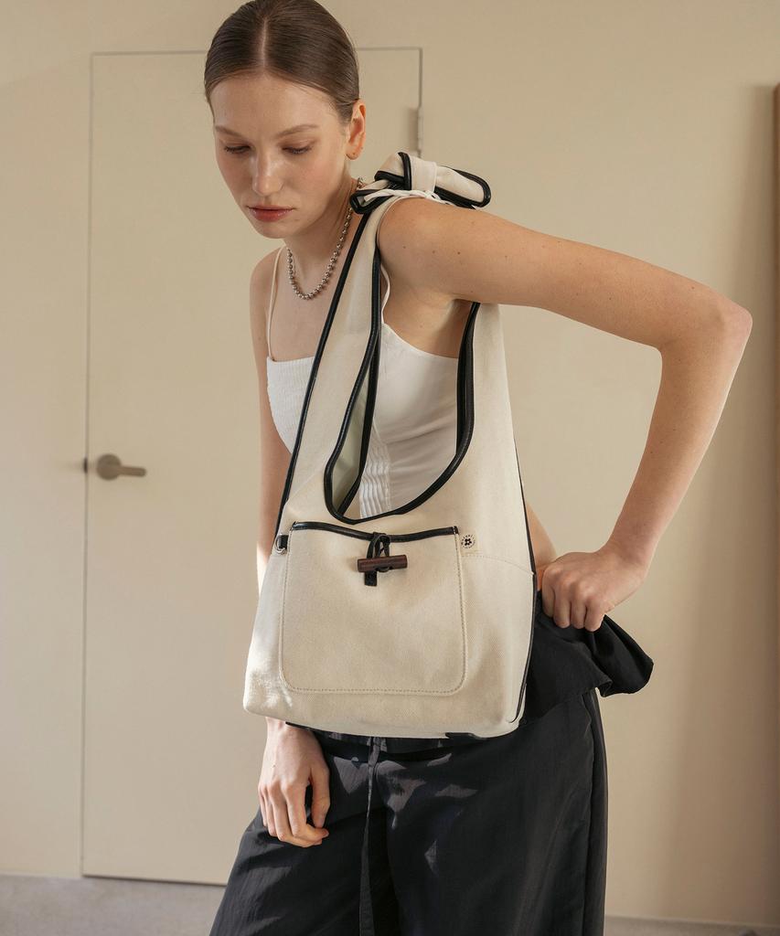 Moiqui Le Peppe Shoulder Bag_Blk