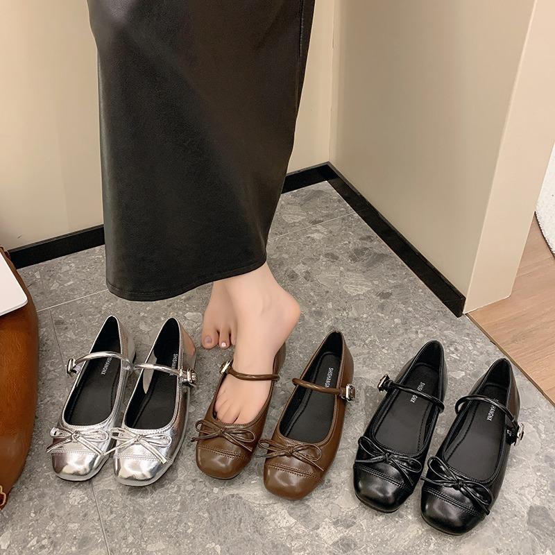 New Silver Round Toe Low Heeled Mary Jane Single Shoes Women New Retro Dress with Shallow Mouth Small Leather Shoes