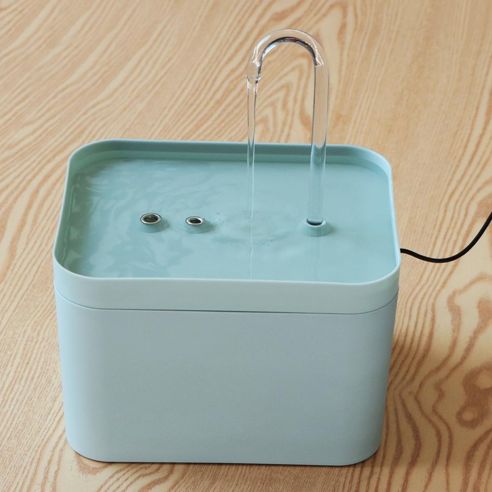 Automatic CiAutomatic Circulating Pet Water Fountain - Continuous Fresh Flow Dispenser for Cats & Dogs with Quiet Pump Design